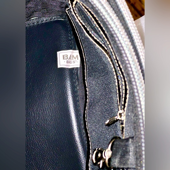 Black and silver Bam zipper purse. - Picture 5 of 6